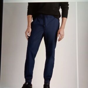 Quince Men's Performance Tech Jogger Navy Blue Gorpcore Travel Sz Medium